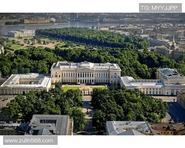 足球巨星打卡全球热门景点 纵览明星足迹与旅行热潮